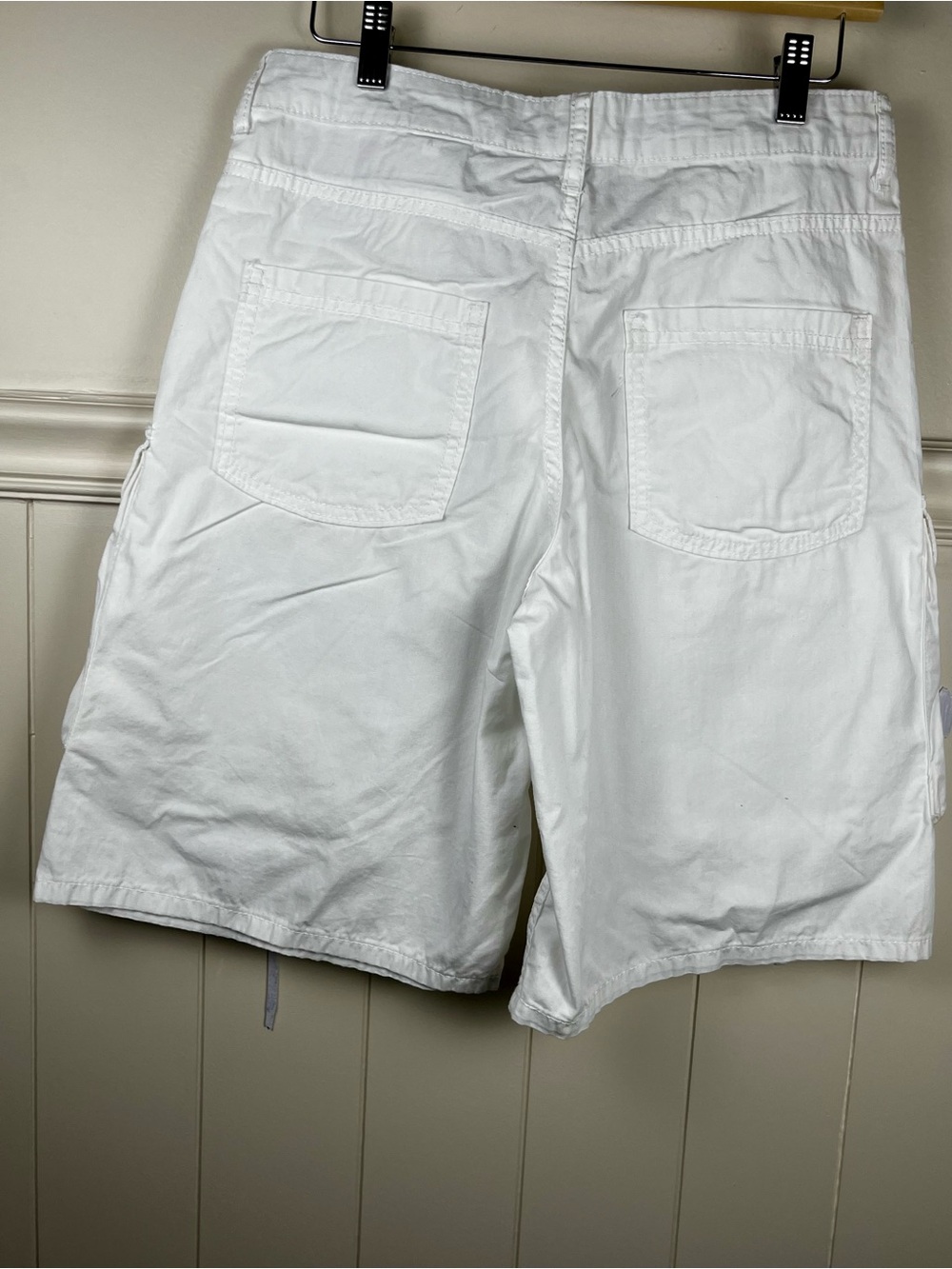 Divided H&M White Men’s Cargo Shorts - Lightweight Utility size 32 - Picture 5 of 9